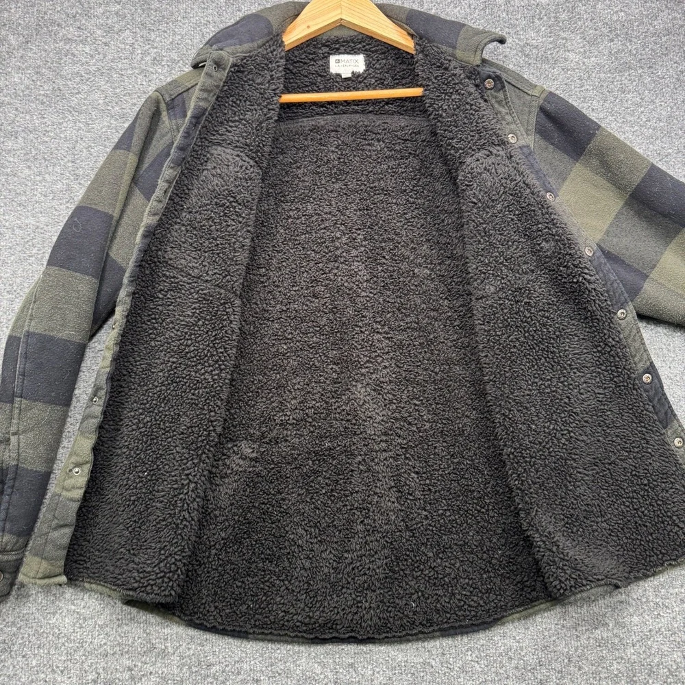 Matix Shirt Jacket Mens Medium Green Black Buffalo Plaid Sherpa Lined Outdoor